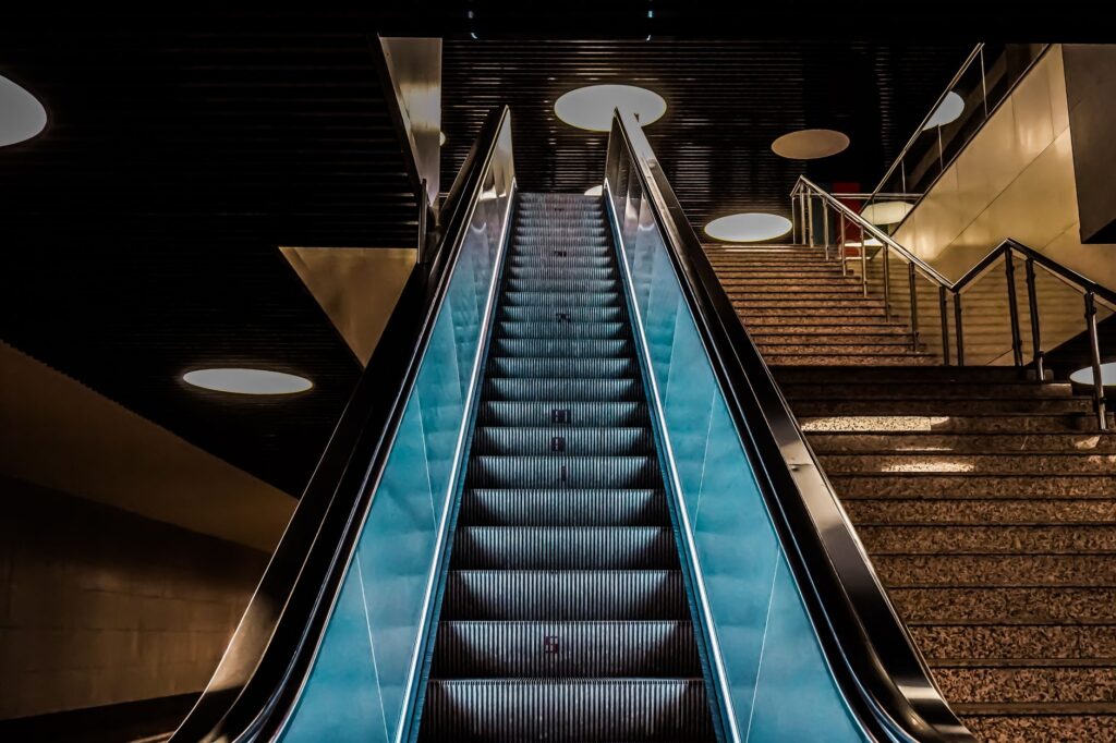 Treppenlift als Beispiel für eine mögliche Einbausituation in Berlin