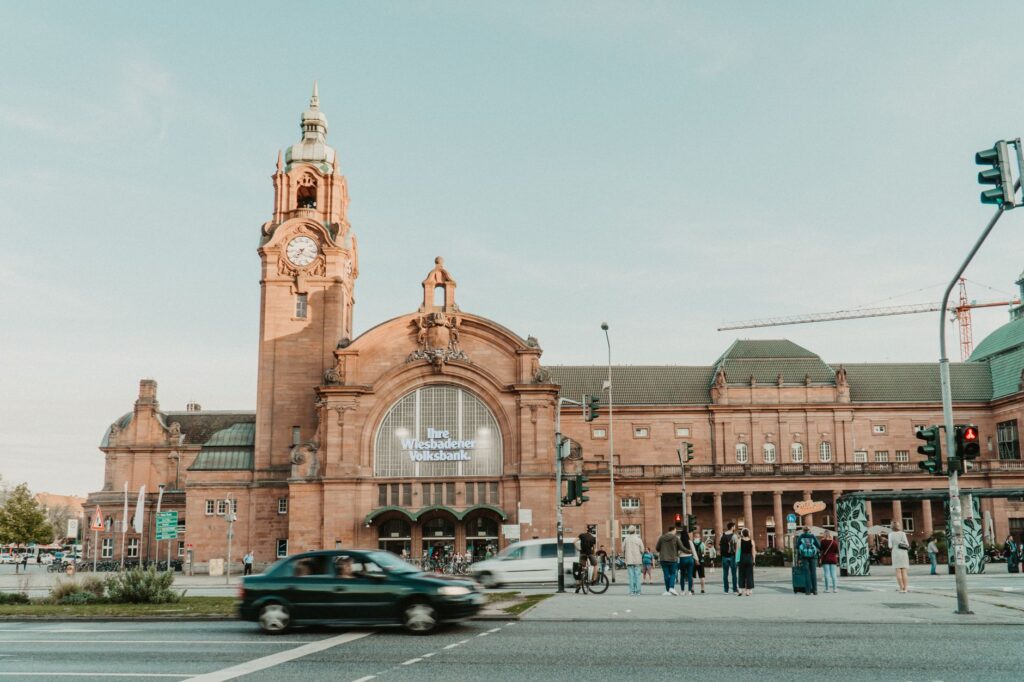 Treppenlift-Beratung und Planung in Wiesbaden: Anbieter, Kosten & Beratung