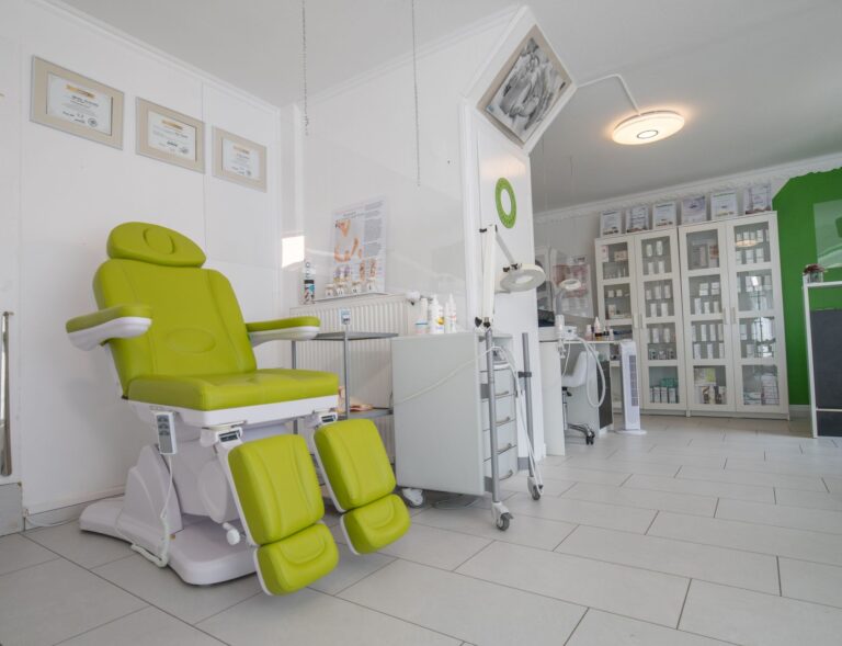 Face Aesthetics by Maren Reiche / Hildesheim – Treppenlift in Treppenlift in Hildesheim: Anbieter, Kosten & Beratung