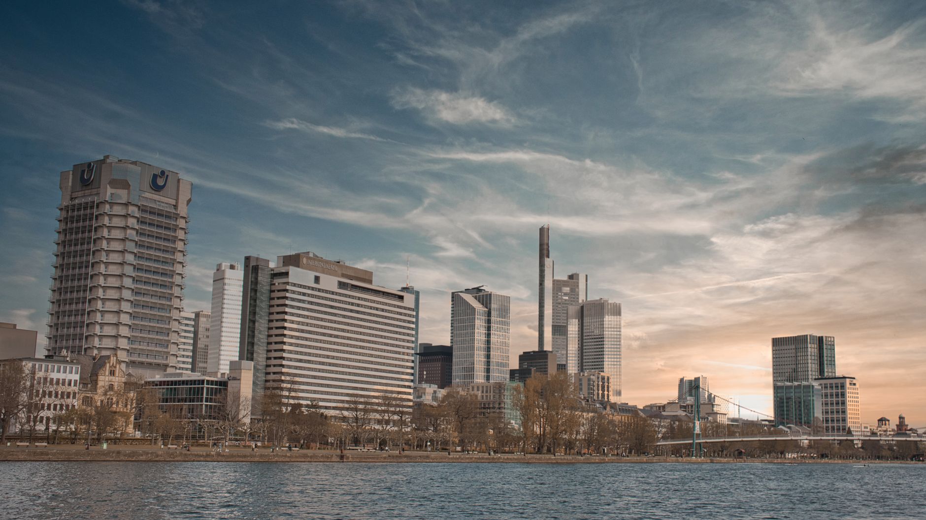 Treppenlift Frankfurt am Main Ihr Weg zu mehr Mobilität 1 Treppenlift Frankfurt am Main Ihr Weg zu mehr Mobilität