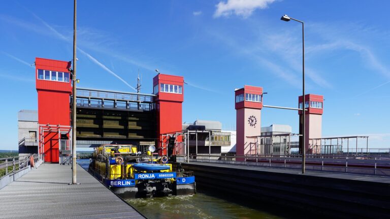 Treppenlift in Magdeburg: Anbieter, Kosten & Beratung 6 Schiffshebewerk Rothensee in Magdeburg – Treppenlift in Treppenlift in Magdeburg: Anbieter, Kosten & Beratung